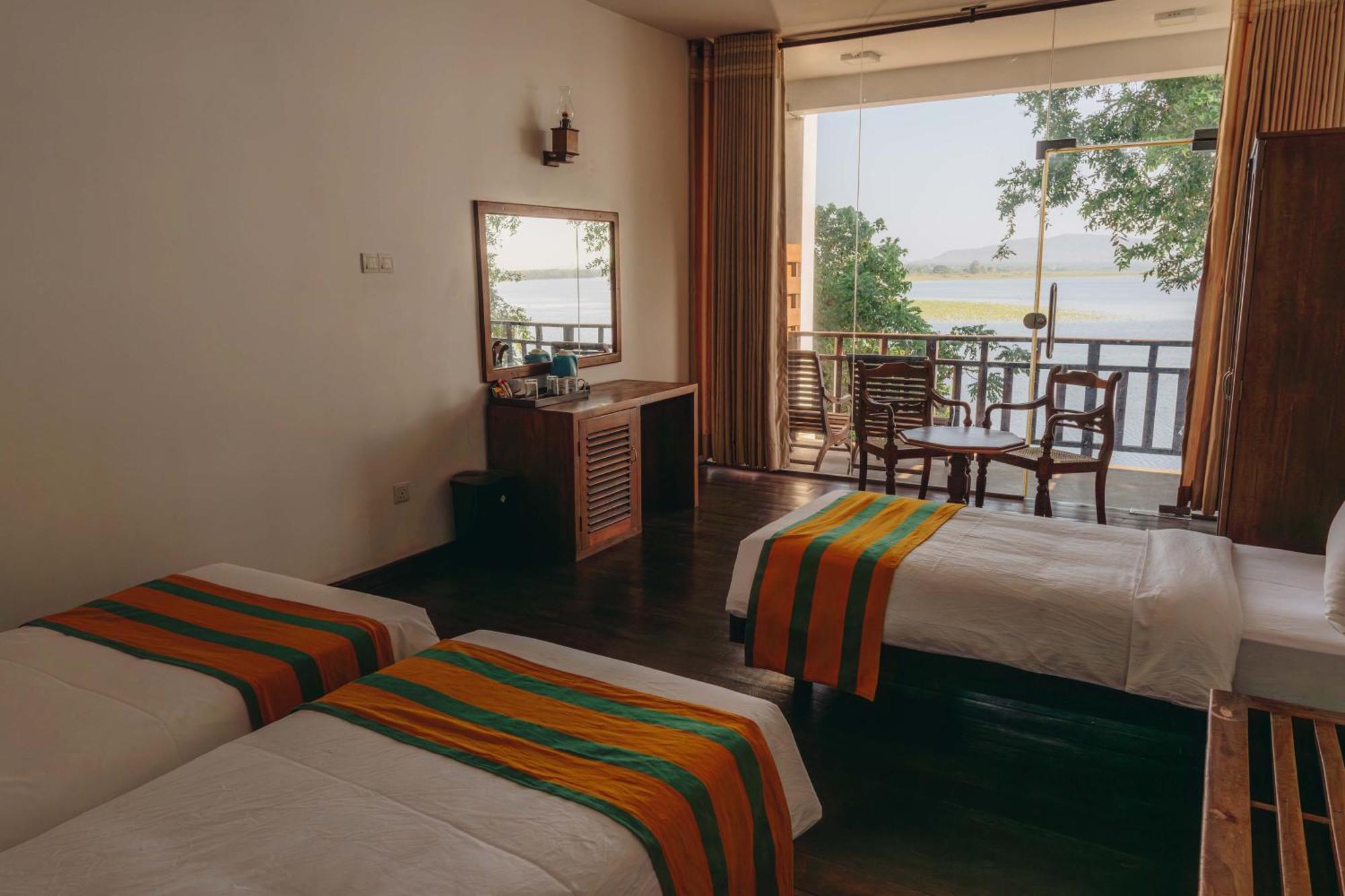 Yala Oga Reach Hotel Tissamaharama Exterior foto